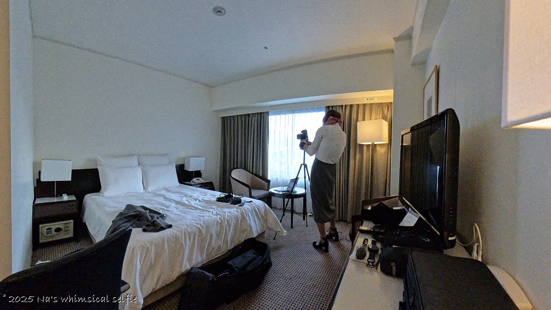 Insta360 X4で撮った撮影中の様子、カメラを三脚にセット