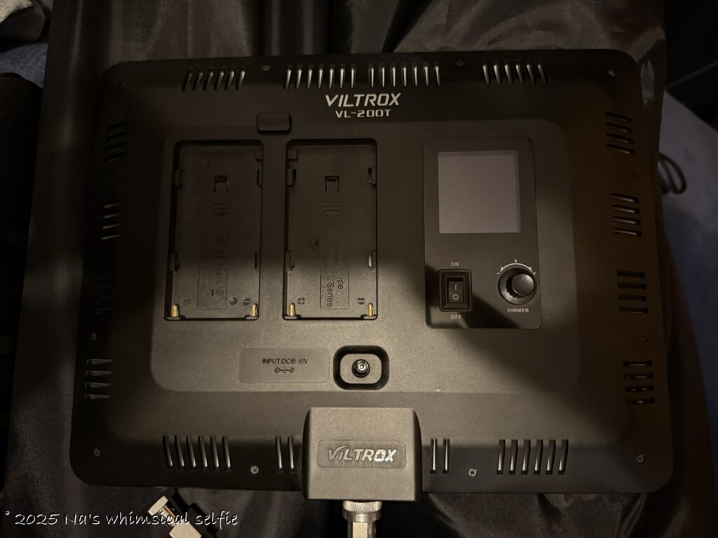 VILTROX VL-200T 背面パネル
